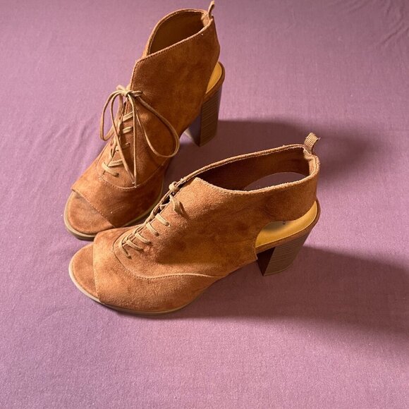 GAP Open-Toe Booties Brown Suede Peep Toe Lace Up Open Toe - Size 8 - NWOT - Picture 2 of 11